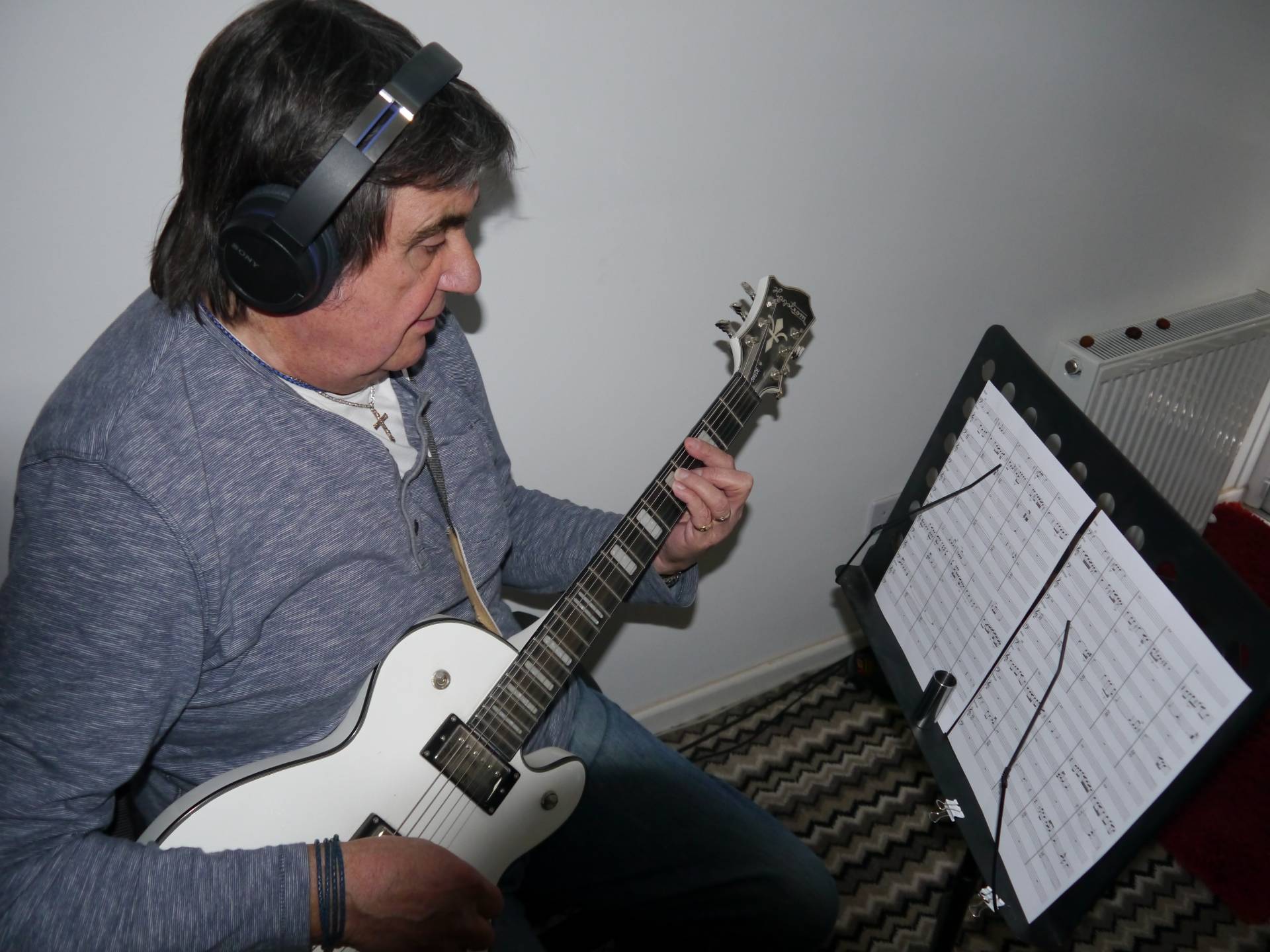 bazz guitar